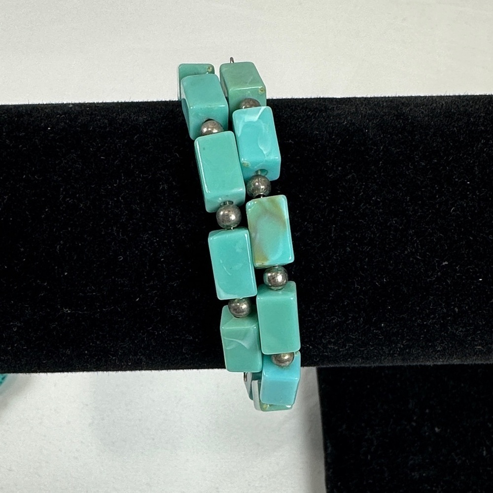 Turquoise and Blue Beaded Bracelet Set - Picture 6 of 15